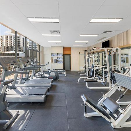 Amora Hotel Brisbane Bagian luar foto The gym at the hotel