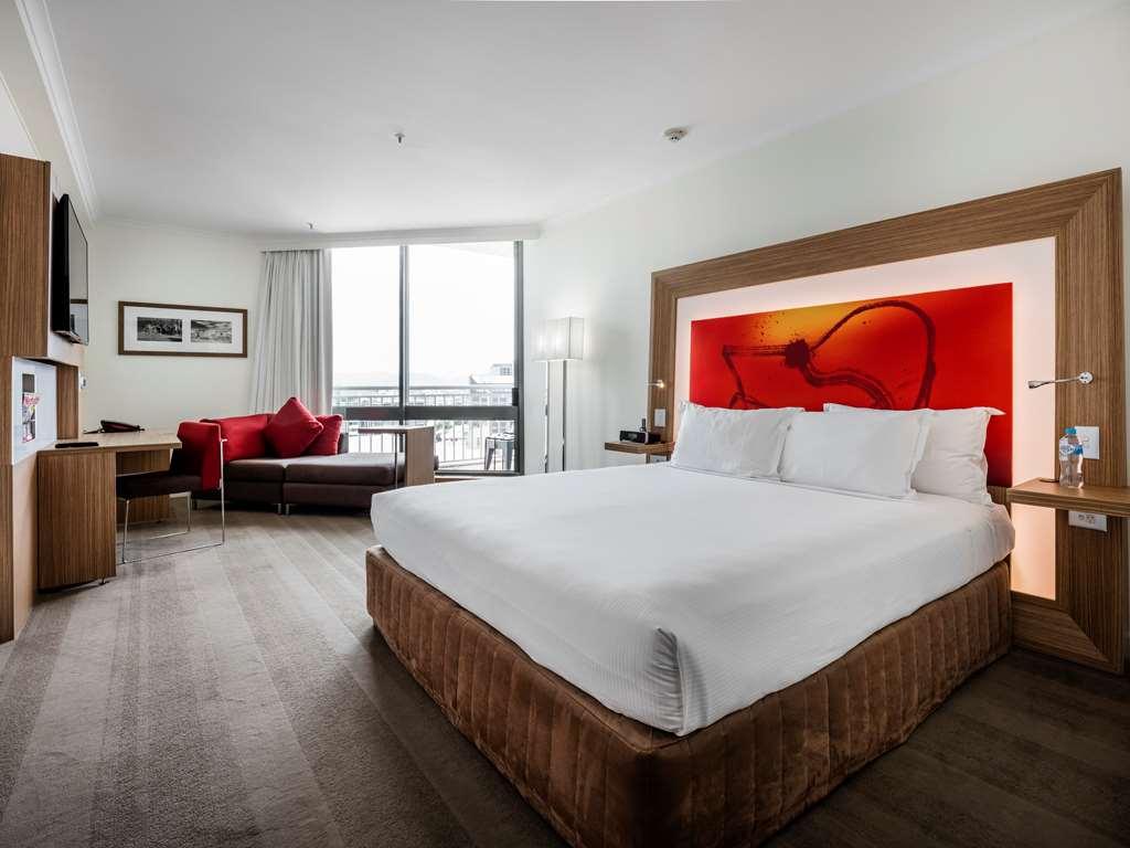 Amora Hotel Brisbane Ruang foto A room at the hotel