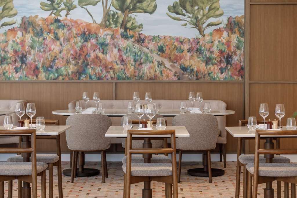 Amora Hotel Brisbane Restoran foto Restaurant interior