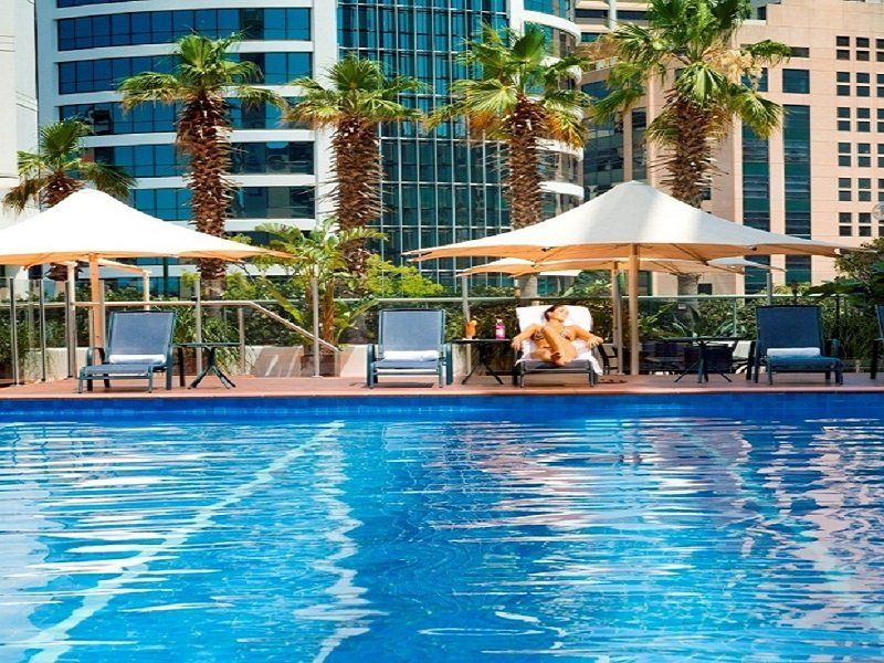 Amora Hotel Brisbane Bagian luar foto The pool at the Westin