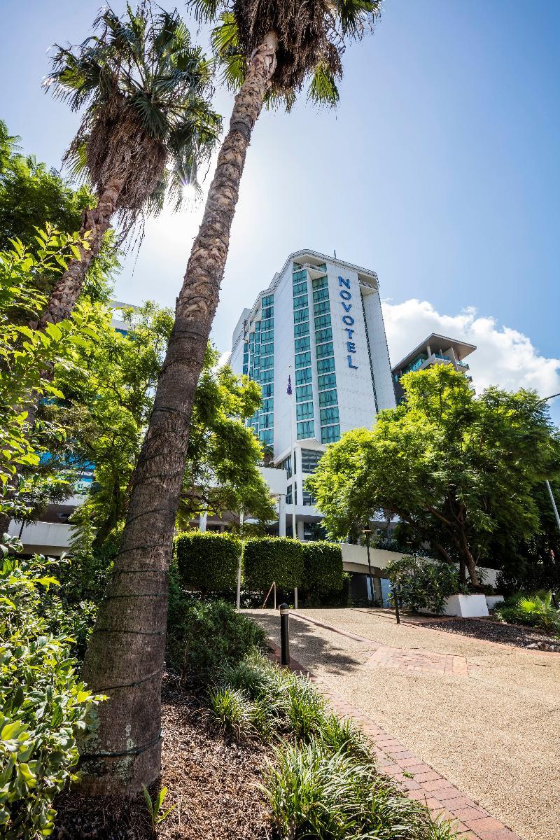 Amora Hotel Brisbane Bagian luar foto The 2020 Building, the home of the School of Business